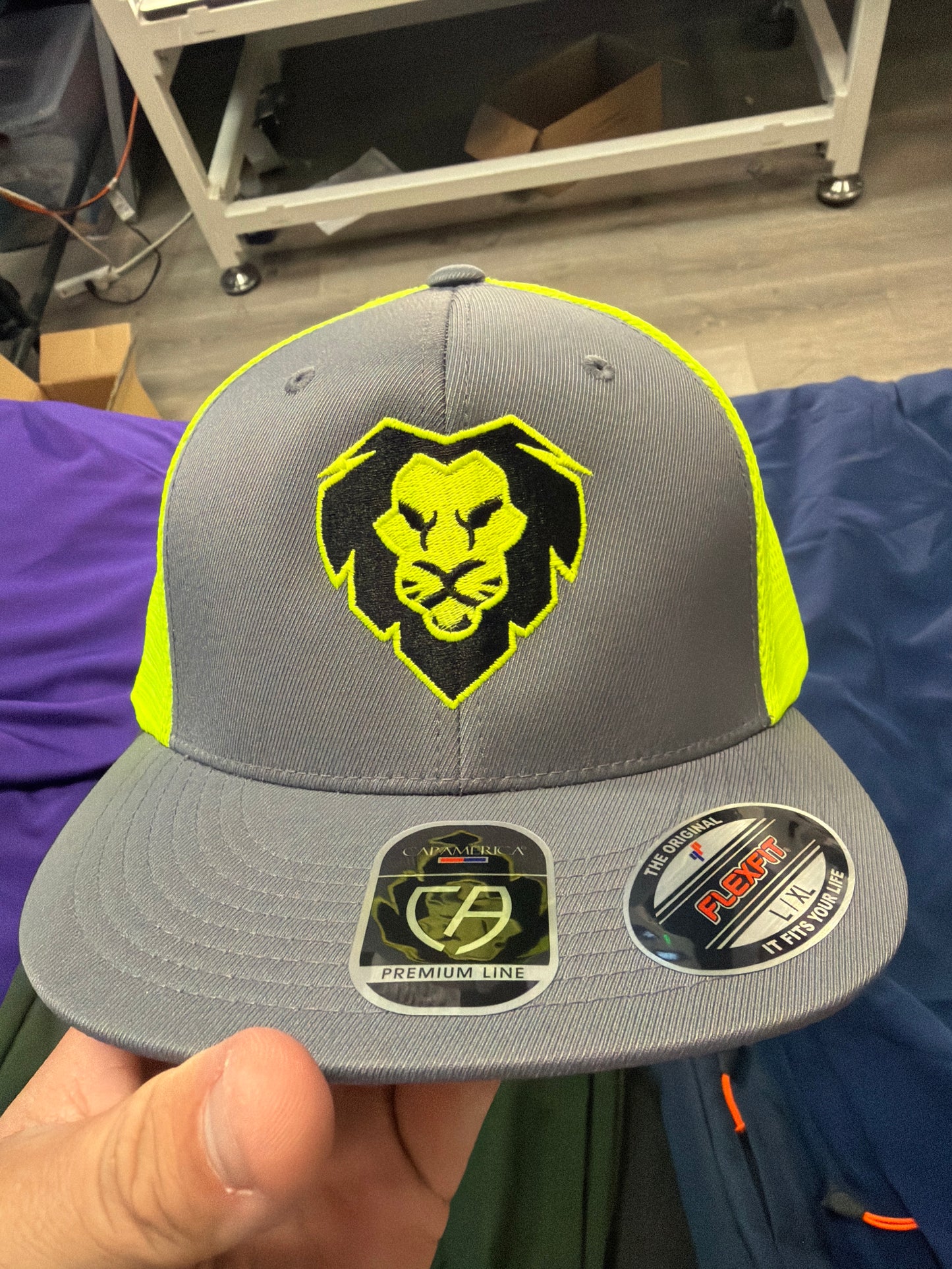 Flexfit Cap Grey / Neon Yellow